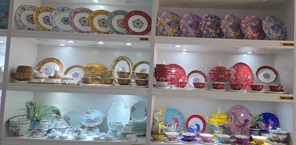 Cửa Hàng Tổng Gốm Sứ