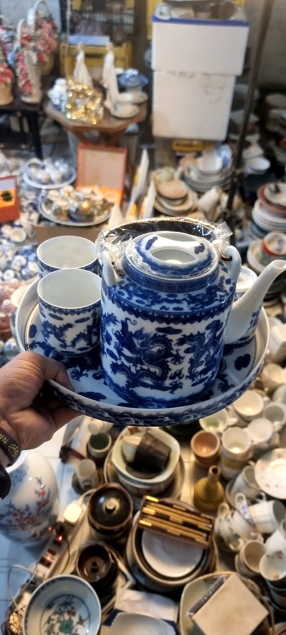 Bộ trà sứ xương, họa tiết vẽ rồng