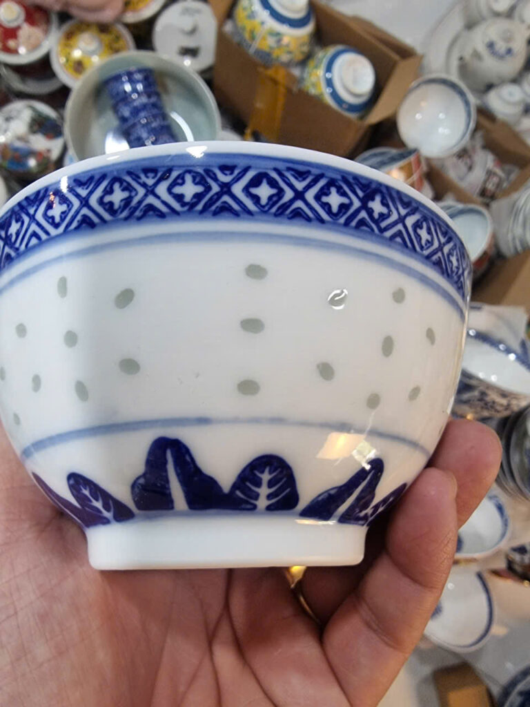 Cửa Hàng Tổng Gốm Sứ