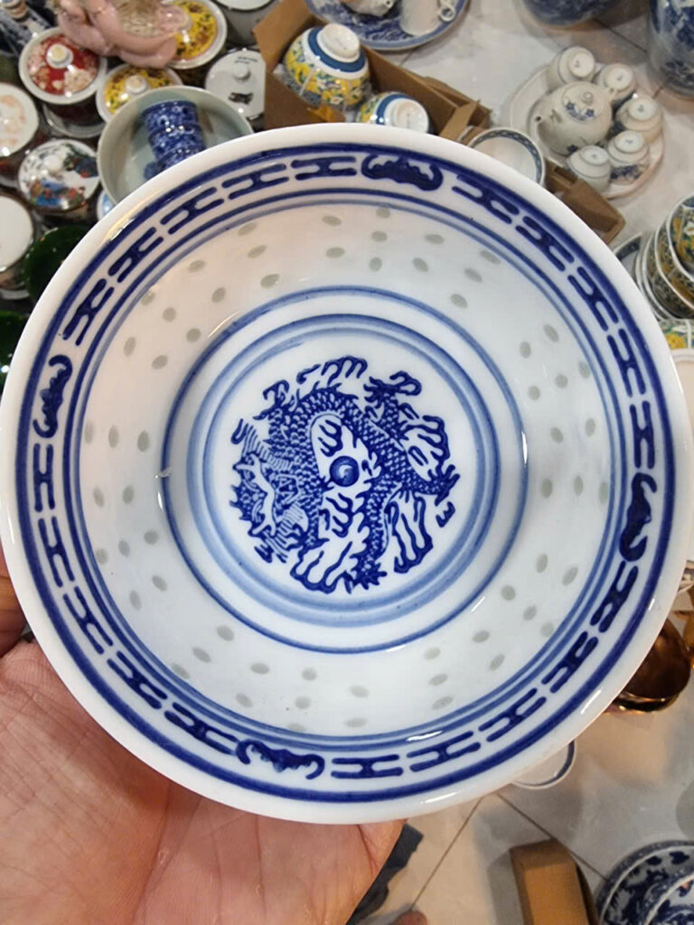 Cửa Hàng Tổng Gốm Sứ