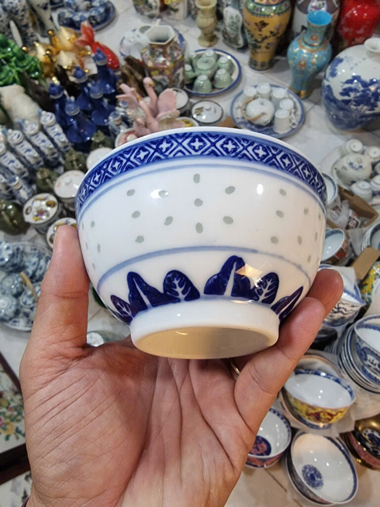 Cửa Hàng Tổng Gốm Sứ