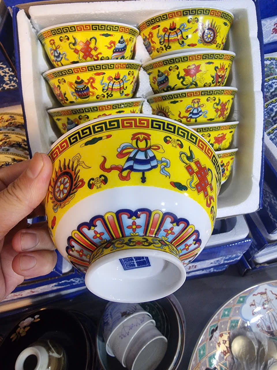 Chén cơm sứ xương, vẽ họa tiết bát bảo - Ảnh 5