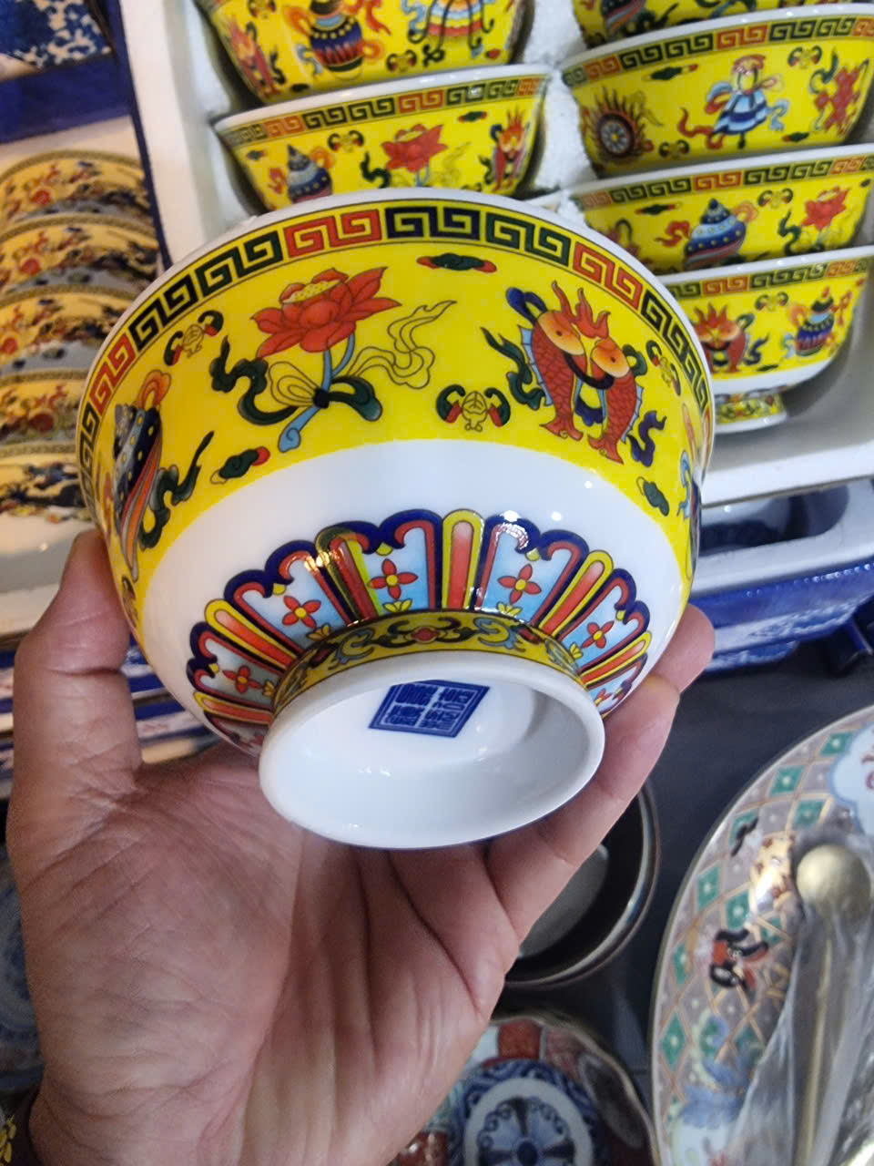 Chén cơm sứ xương, vẽ họa tiết bát bảo